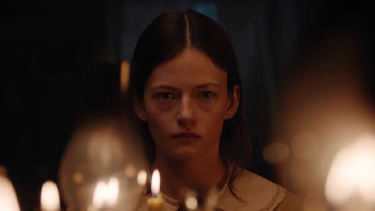 meteorflix's tweet photo. Karakter Utama:
Mackenzie Foy sebagai Ada Horn
Odeya Rush sebagai Emily Moore
Sean Bean sebagai Fiddler John Good
Joe Pantoliano sebagai "Burial" Perry Parker
Ty Simpkins sebagai Calvin Ed

Tonton secara lengkap hanya di METEORFLIX
Link METEORFLIX ada di bio / cek pin https://t.co/HX6aFVsBRT