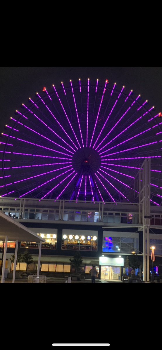 rinamero194's tweet photo. 夜の観覧車大好き💗
やっぱりキラキラが好きなのかな🫶🏻︎💗
 #神戸
 #オリエンタルホテル
 #観覧車 https://t.co/VIpD7sfBQP