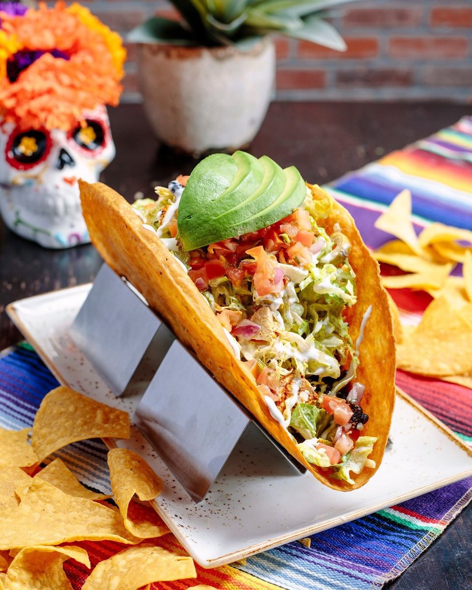 TimesSquareNYC's tweet photo. This #HispanicHeritageMonth, explore the flavors and cultures that make #TimesSquare so vibrant! 🌟 Stop by these restaurants for delicious food and drinks! 

🥪 @HavanaCentral 
🍤 Pulperia Latin Mediterranean Kitchen 
🌮 @DosCaminos 
🥘 @ToloacheNYC 
🍹 Amor Loco https://t.co/4kMmm899kU