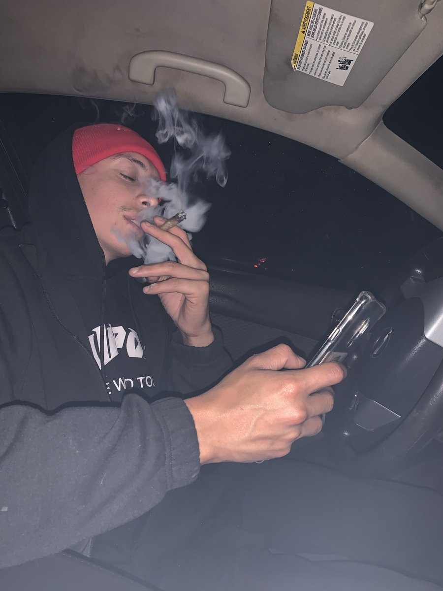 HomeboyTJ's tweet photo. Tiempos de frío ya regresennnn. #tijuana #tj #weed #mexico #sandiego #california https://t.co/6t30InwjeL