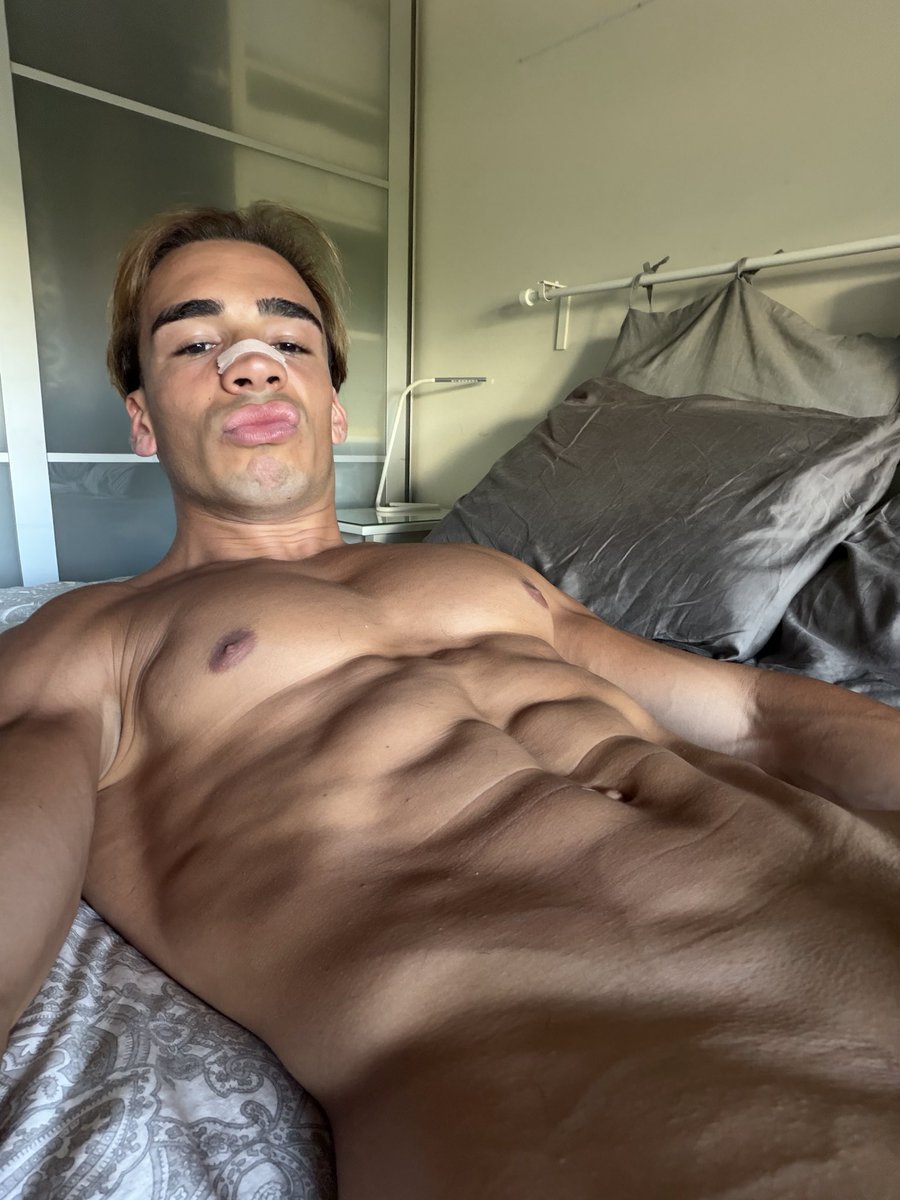 itsmayaboy's tweet photo. Comment &amp; RT to watch me playing 💦 https://t.co/3W14QisjQI