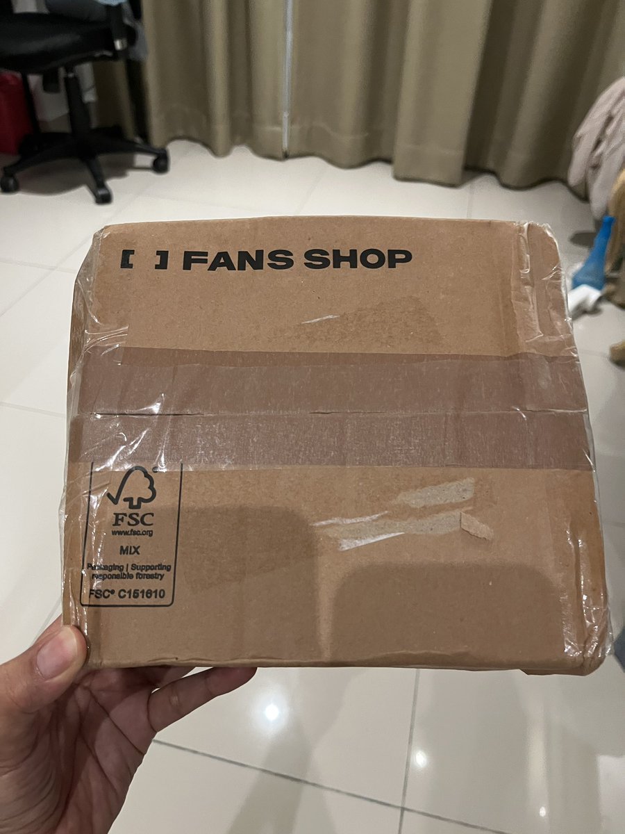 NotAMatchaClub's tweet photo. Finally the uzzurago cap arrived! 

Dapet sungjin tuspi.. https://t.co/IxTWhdWhp0