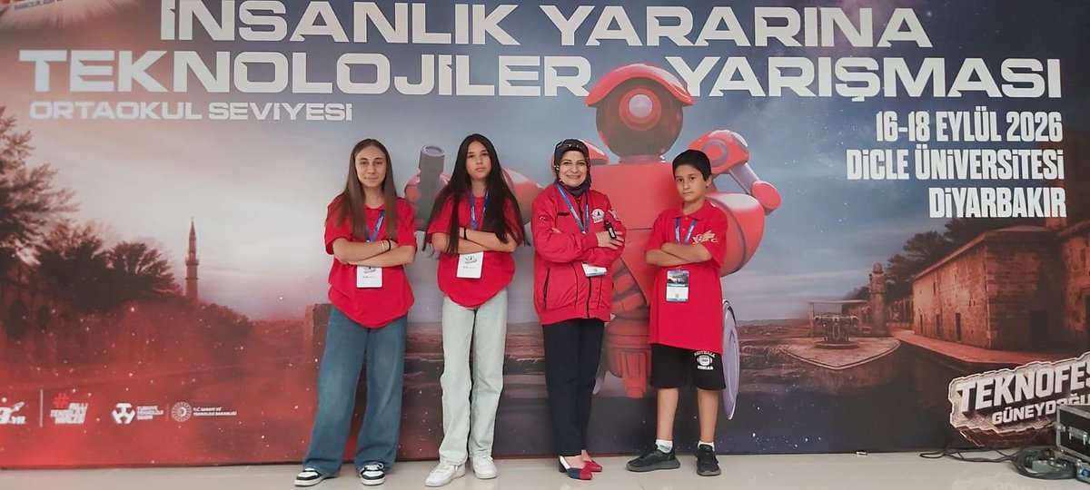 elbilsem's tweet photo. Teknofest Türkiye  Finalindeyiz.189,701 proje arasından 101 projenin finale kaldığı yarışmada ögrencilerimiz, Ahsen, Gülce, Nebi ve ögretmenimiz Gülizar Işık'ı başarılarından dolayı tebrik ediyor finalde başarılar diliyoruz. @MebOrgm @elazig_mem @teknofest @t3vakfi @azizgun2424 https://t.co/mSBtxpomzC