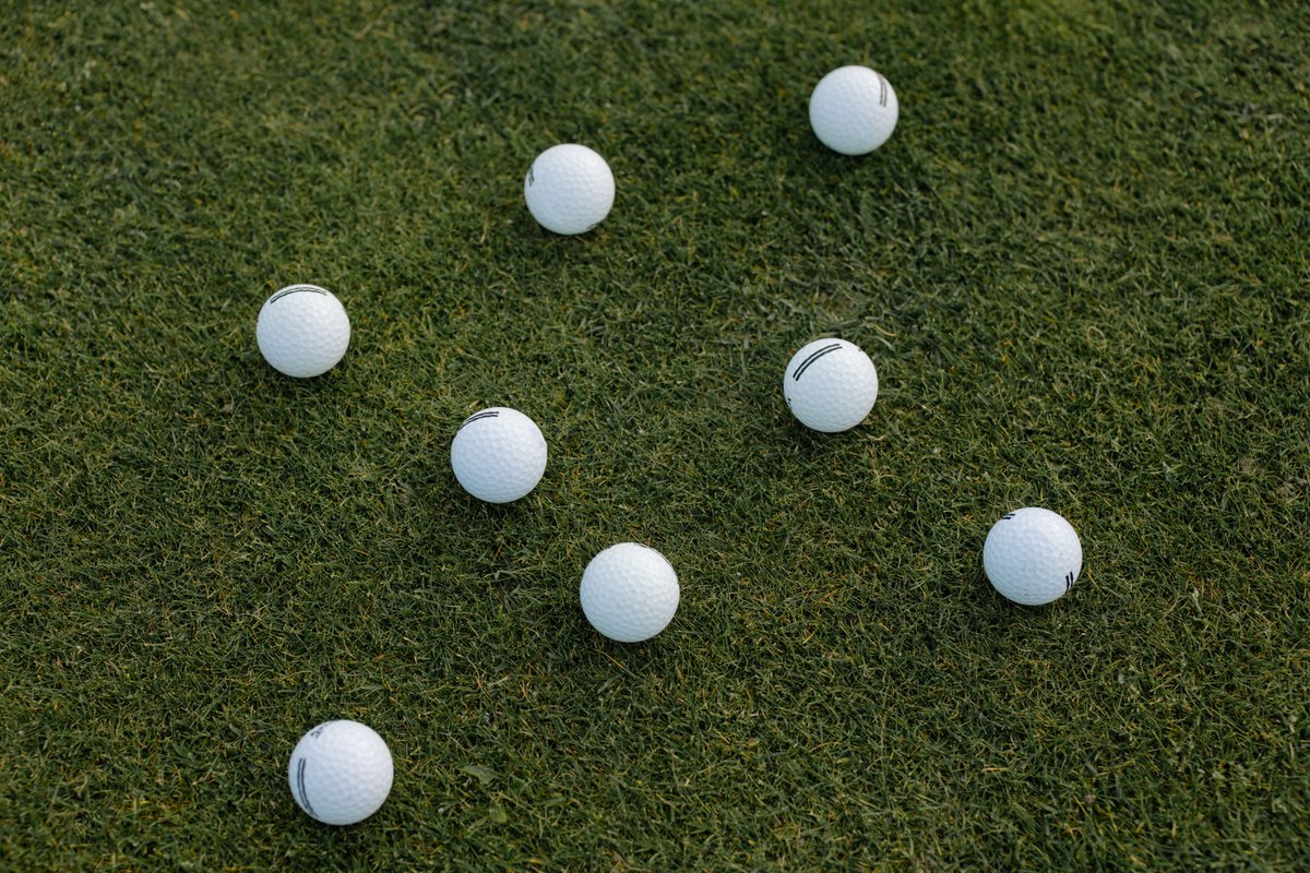 gladesydney69's tweet photo. I was at the prairie fairway on a hot day after planning. With a shopkeeper, we were spirited. For turning, the swing felt tall and unhurried. I felt bonded. #GolfRoutine #CourseTime https://t.co/vqvQMqjtxB