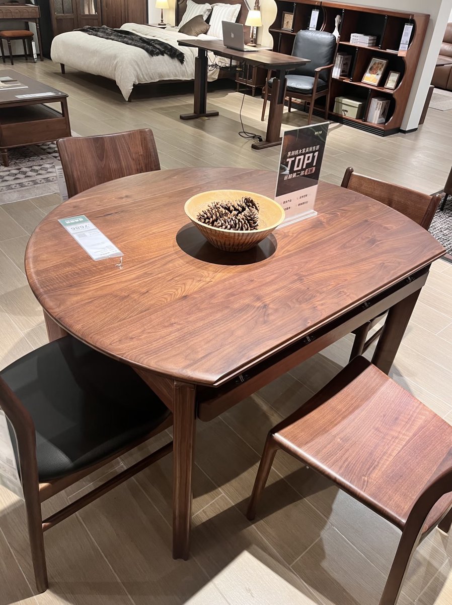 GVAwoodUSA's tweet photo. From bed frames and wardrobes to sofas and dining tables, solid wood brings lasting strength, warmth and function to every room. #SolidWoodFurniture #BedFrame #DiningTable https://t.co/CmLKd13dap