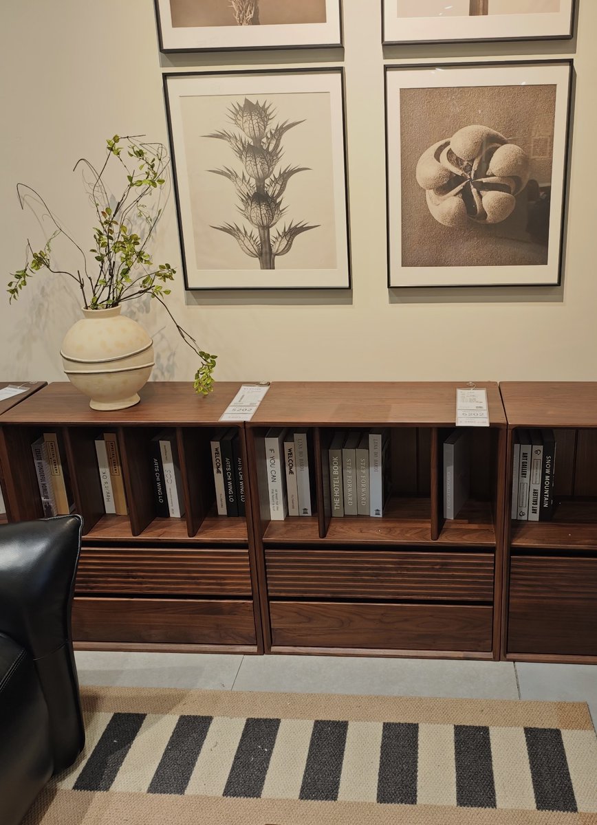 GVAwoodUSA's tweet photo. From bed frames and wardrobes to sofas and dining tables, solid wood brings lasting strength, warmth and function to every room. #SolidWoodFurniture #BedFrame #DiningTable https://t.co/CmLKd13dap
