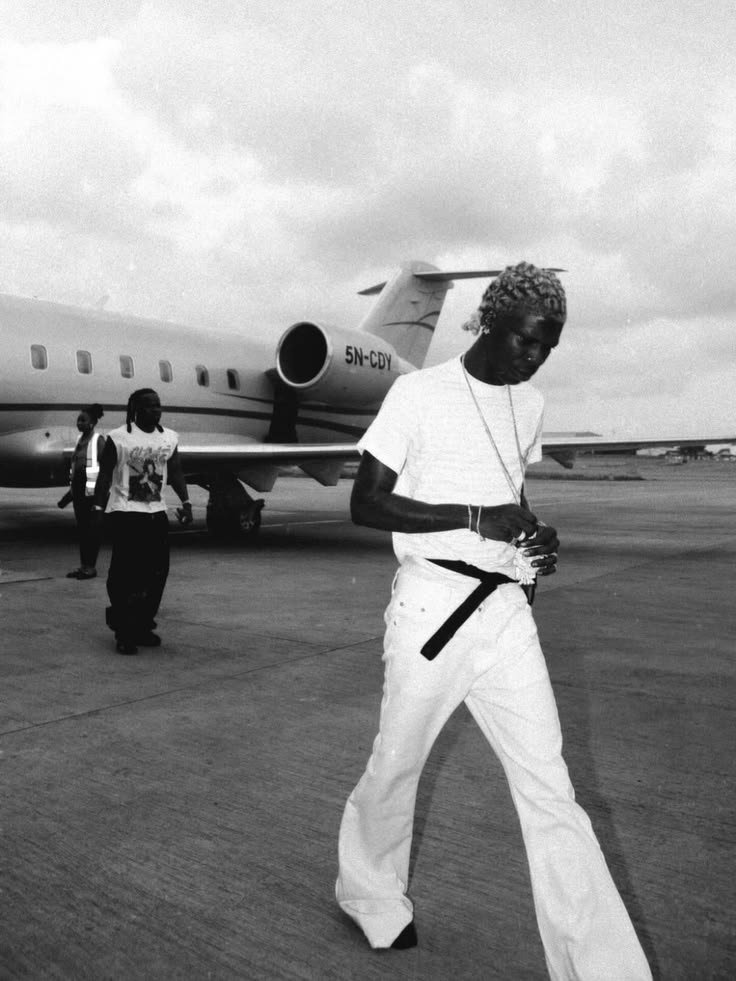 NOTJUSTOK's tweet photo. SWAGGU TONIGHT 😭 🤲 https://t.co/DwT4XOKfO3