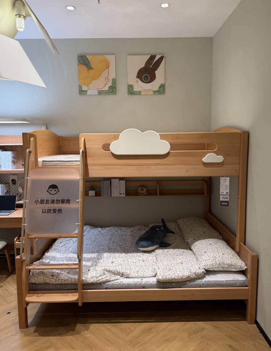 GVAwoodUSA's tweet photo. From bed frames and wardrobes to sofas and dining tables, solid wood brings lasting strength, warmth and function to every room. #SolidWoodFurniture #BedFrame #DiningTable https://t.co/En5Z1u5hQH