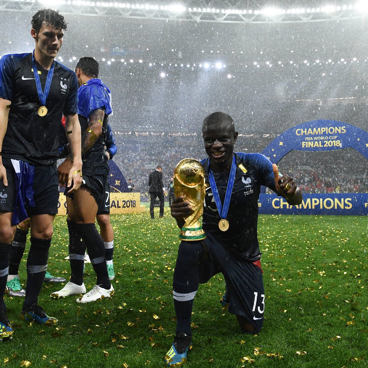 _BeFootball's tweet photo. 🚨 N’GOLO KANTÉ 🇫🇷 NE DEVRAIT PAS CONNAÎTRE LA NOUVELLE ÈRE SOUS ZIDANE. ❌

Merci pour tout N’Golo, t’as été immense, la France ne t’oubliera pas ❤️

(@lequipe) https://t.co/J4fjsNgnjv