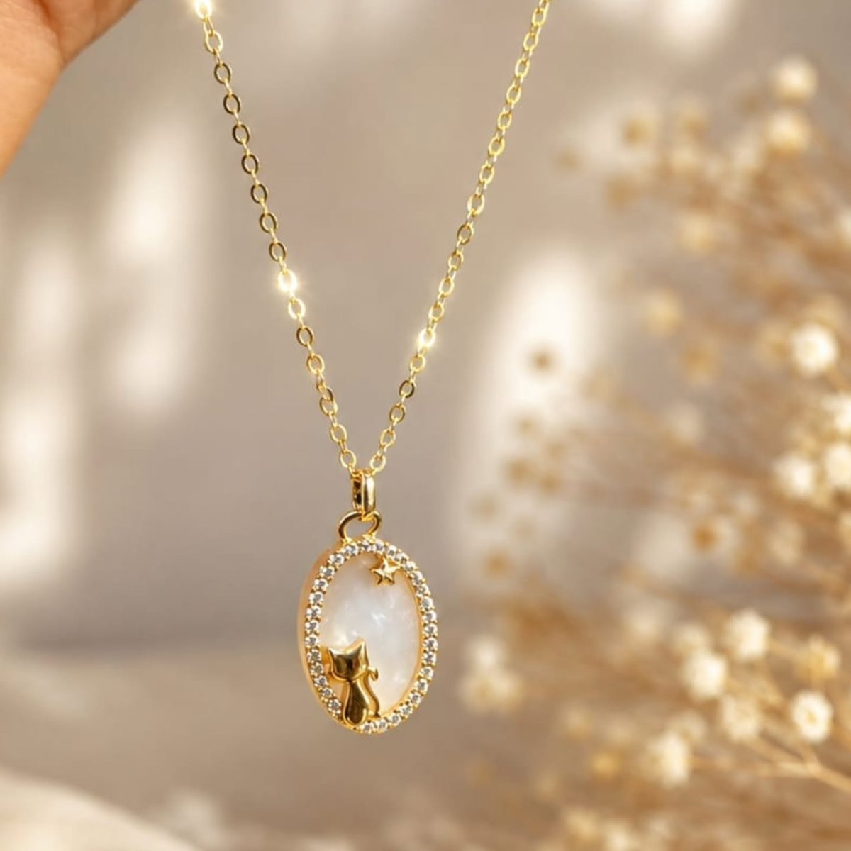 GriceldaRahqe's tweet photo. A delicate detail with a heartwarming meaning. For those who believe true love also has four paws, this pendant is a beautiful way to keep close the ones who are part of your story. Some connections are eternal and deserve to be remembered every https://t.co/e3E41IvaKk
