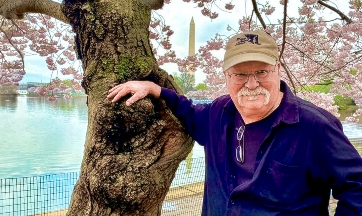 BluegrassToday's tweet photo. Dudley Connell to receive 2026 Washington Monument Award
https://t.co/3P1ZyV67WE https://t.co/lvtCLjUAFJ