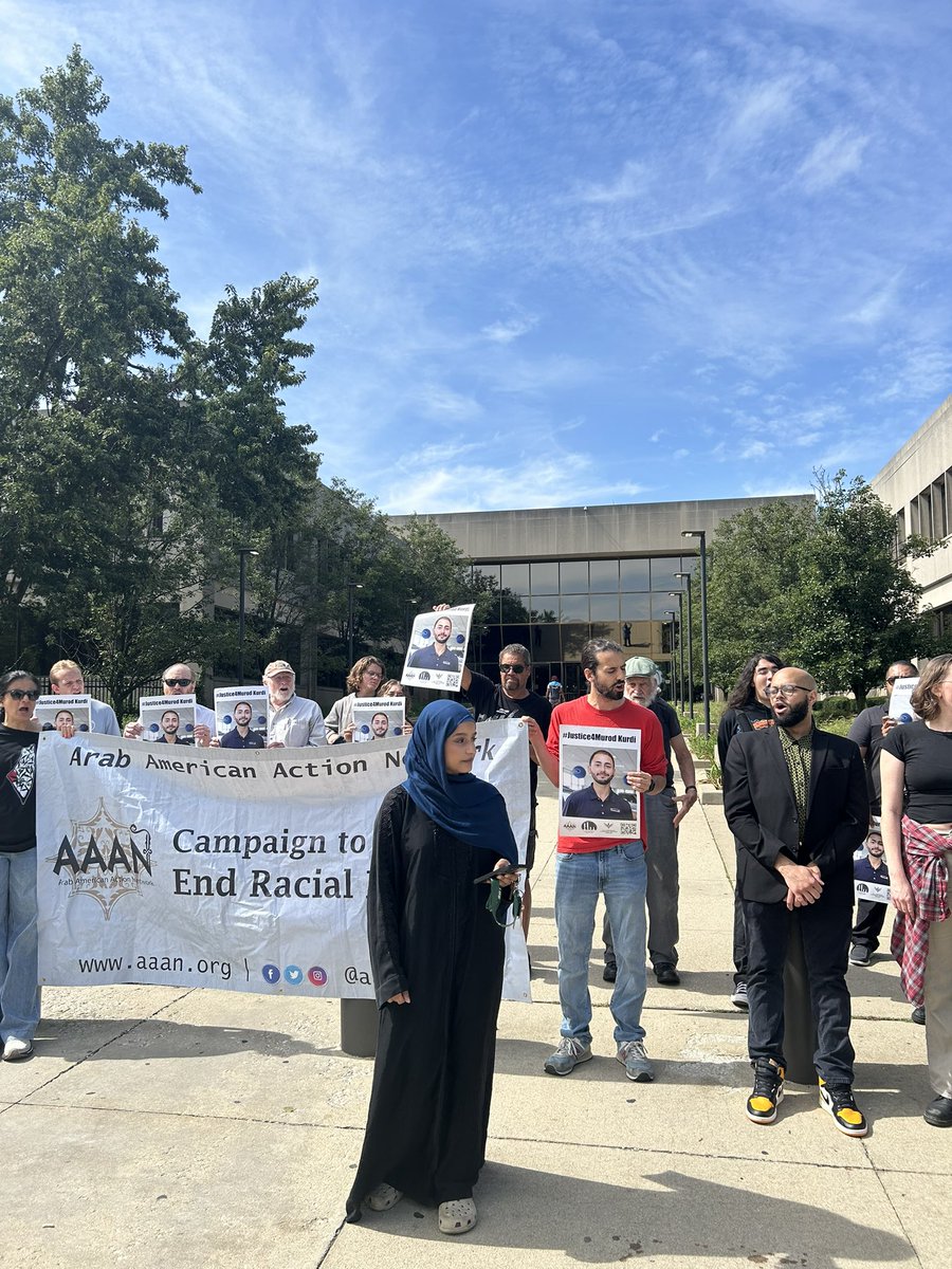 aaanmarkaz's tweet photo. Join us, Southsiders 4 Peace, @CAARPRNow, @sdsatuic, @uspcn, @AntiWarChicago, and others outside of Bridgeview Courthouse now to demand they #dropthecharges of the 3 unjustly arrested by @OakLawnPD after brutally assaulting a 14 year old child in a public meeting! https://t.co/hokRzygd4K