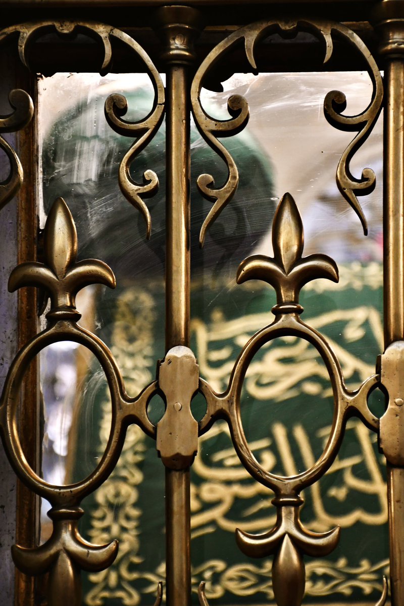 mosquesty's tweet photo. Ya Rabbi bu nasıl bir ayet , Ya Rabbi bu nasıl bir hitap. 

 “Doğduğu gün, öleceği gün ve diri olarak kabirden kaldırılacağı gün ona selam olsun!”
Meryem , 15 

Yahya Aleyhisselam’ın Kabri | Şam, Emevi Camii https://t.co/66fvEkxdeY