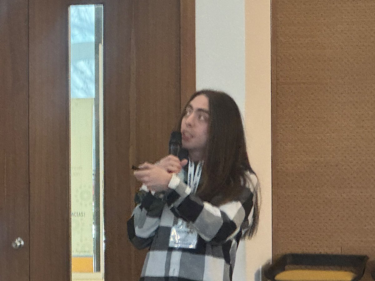 DSciamarella's tweet photo. Marco Micieli presents the #templex approach in the workshop on #MachineLearning applications to #Geophysical #Fluids co-organised by @ifaeci - #LEFE ML-DREAM project. 

https://t.co/fWjz4mglno

@AgenceRecherche @CNRS_INSU 
@Exactas_UBA 
@CIMA_Science https://t.co/hLNn3KKhiV