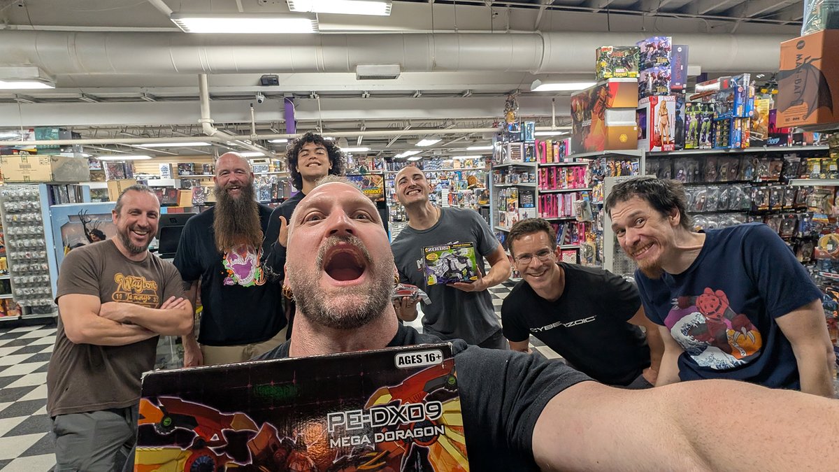 Beast_SculptKit's tweet photo. We had a great time in Covington/ Cincinnati this past weekend at MOTUFest. Aside from the excellent show, a huge highlight was getting a late night tour of the The Toy Department! So many unforgettable memories with awesome people- I can't wait for the next @ThePowerCon show! https://t.co/UHxXNCUljj