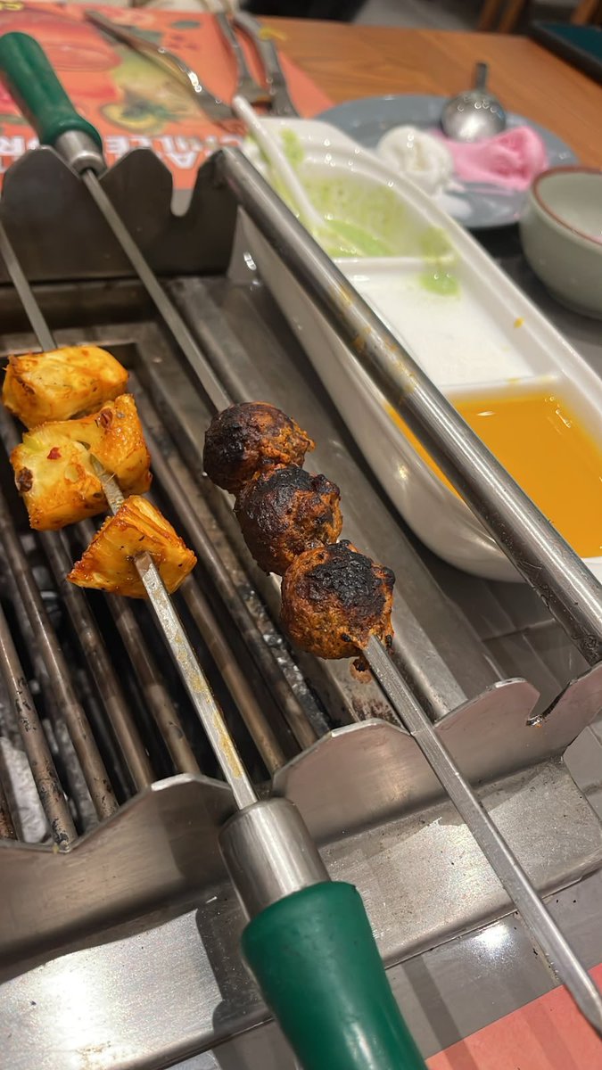 fullpowerrdx's tweet photo. i was today years old when i found out that they serve, get this, “tandoori gulab jamun” at a restaurant in mumbai…. https://t.co/468YlxkhJH