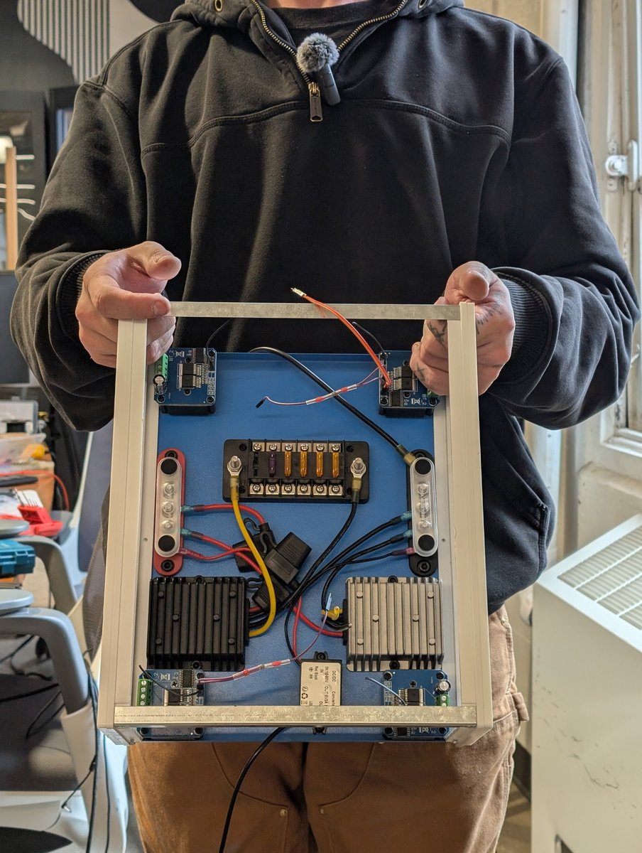 ihwylie's tweet photo. 🤖🧠 https://t.co/JjmwDFPQYN