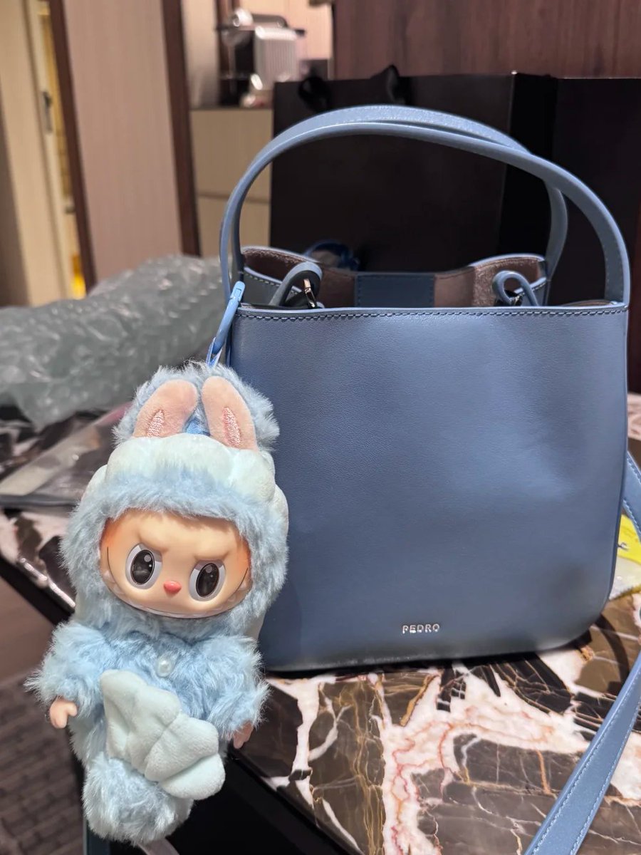 JesiDonoho's tweet photo. Such a cute bag https://t.co/SefSxEpXoO
