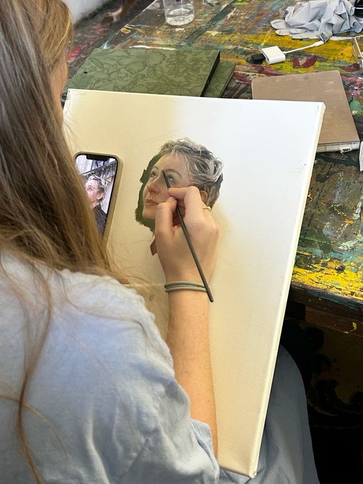 Lyra2rwz's tweet photo. Bringing a face to life, one brushstroke at a time. 🎨🖌️ From a simple reference to a portrait filled with character, patience, and emotion. ✨ #PortraitArt #ArtistOnX #Painting #ArtProcess https://t.co/wJbRZ9pzKH