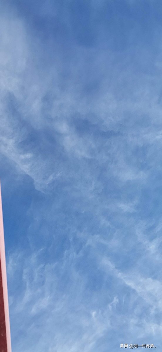 starboy2479's tweet photo. Just spent 10 mins watching clouds drift by—productivity shmurativity, the sky’s way better than spreadsheets. https://t.co/6X3q4Drnjo