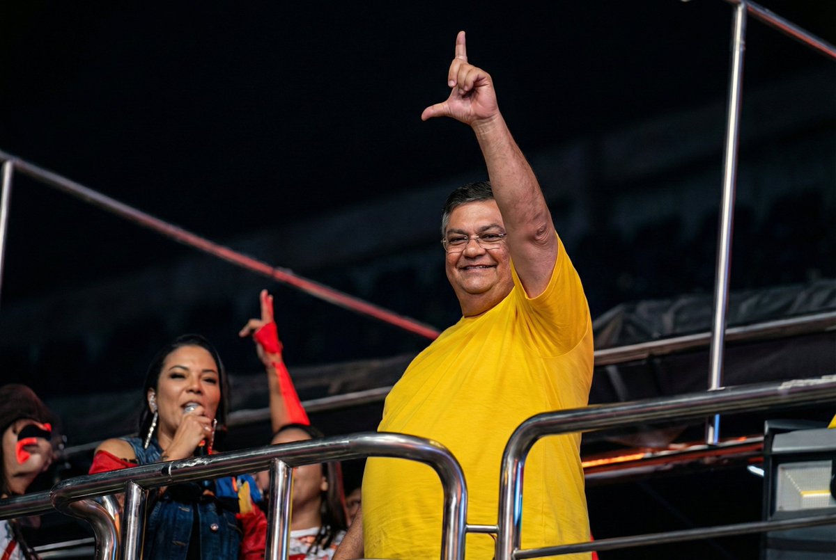 S_Leonnardo's tweet photo. @LulaOficial Olha aí o rocambole:
#DinoéLula
#LulaéDino https://t.co/m993yUaKrZ