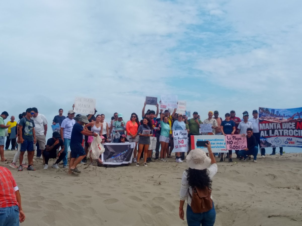 cabaro1955's tweet photo. Manta celebra la decisión judicial de detener obras del patio 600 en la playa El Murciélago. Vivas Manta carajo https://t.co/934VbwRYFk