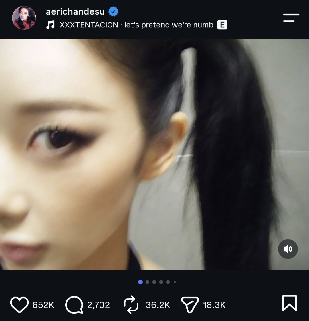 Yo_shi1202's tweet photo. Giselle is so comfortable listening ,wearing a shirt of a man who abuse his EX gf Taking photo of a serial murder and rapist of minor . Like her fans saying it just her "aesthetic" bi**h if an idol wear a shirt of your abuser or murder will you still fucking said its just her * https://t.co/ryJaCONt1i