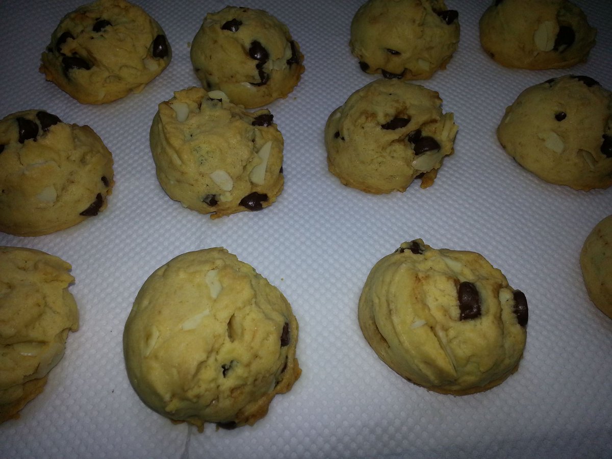 HerbertTheis's tweet photo. Just finished baking chocolate chip cookies with my two little munchkins—messy hands, big laughs, and a tray of warm goodness that tastes sweeter than any store-bought treat. Best weekend win!， https://t.co/DzcYstF4nC