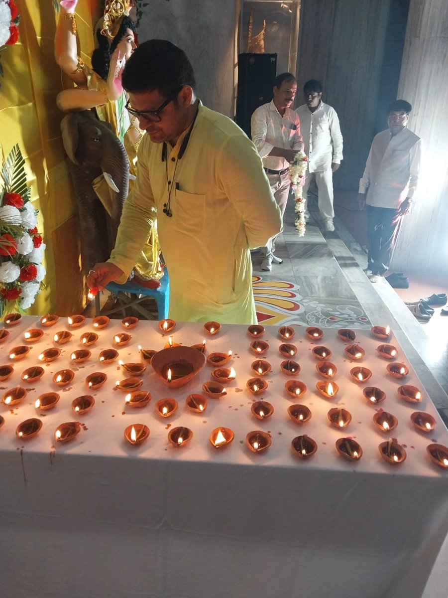 AritraBJP's tweet photo. আজ প্রধানমন্ত্রী শ্রী নরেন্দ্র মোদী জীর জন্মদিন উপলক্ষ্যে WBIEDC LTD ( WEBEL) Contractual Karmachari Sangha এর পক্ষ থেকে সেক্টর ফাইভের WEBEl ভবনে  তার দীর্ঘায়ু এবং সুস্বাস্থ্যের জন্য আশীর্বাদের প্রদীপ প্রজ্জ্বলন করলাম সকলের সাথে । https://t.co/W4J3s3zbnR
