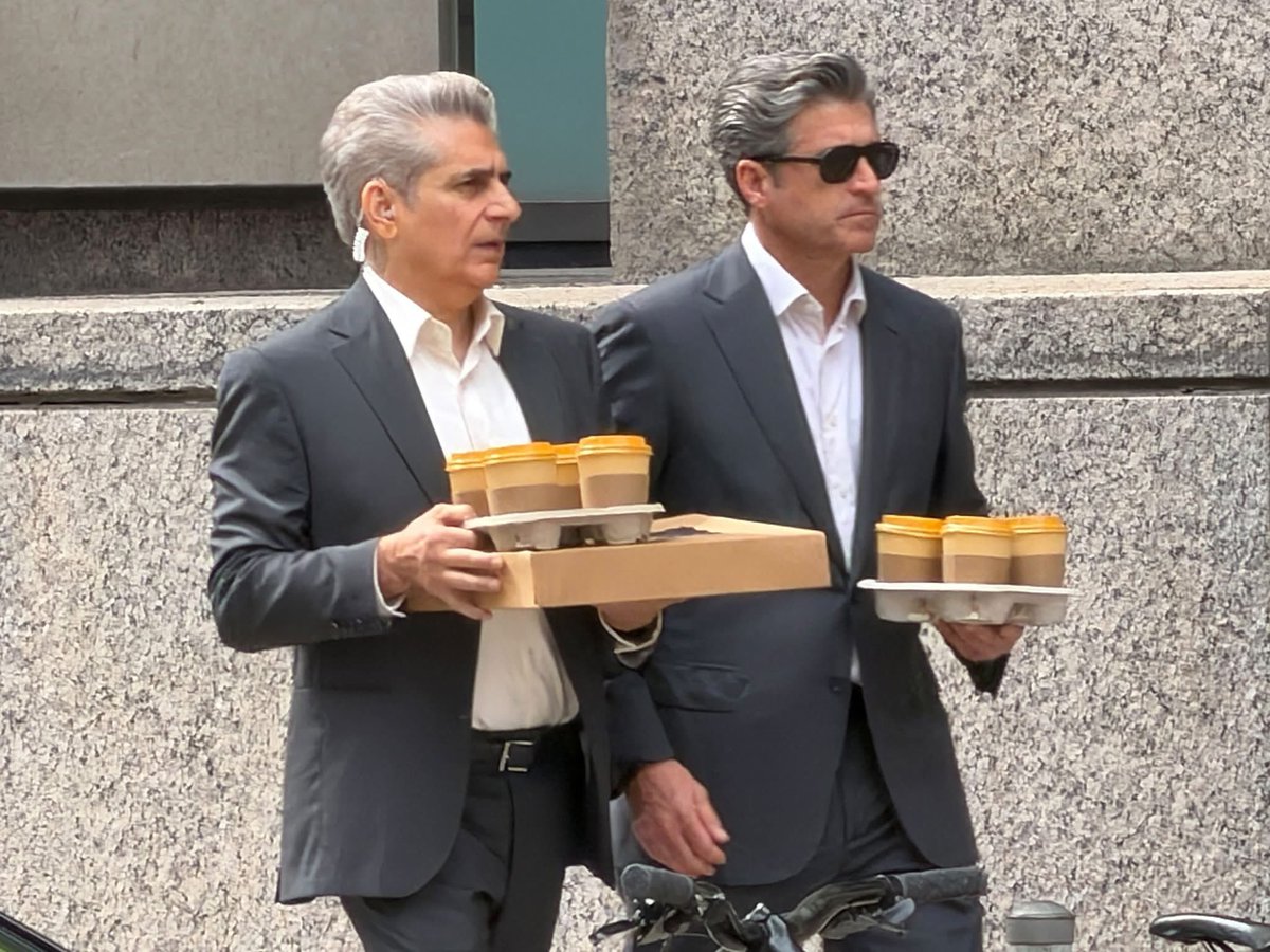 thedempseyhub's tweet photo. 📸 New photo of Patrick Dempsey and Michael Imperioli filming season 2 of “Memory Of A Killer” on Tuesday (15/09) in Toronto, Canada.

———
Via Dolores Black (Facebook).
@PatrickDempsey @DramaClubFOX @FOXTV #MemoryOfAKiller #MemoryOfAKillerFOX https://t.co/g0qz3qSK5D