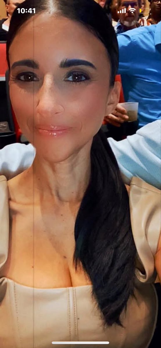hiok7ftz's tweet photo. dm to tribb my big titty mom https://t.co/iHEWO7ALZn
