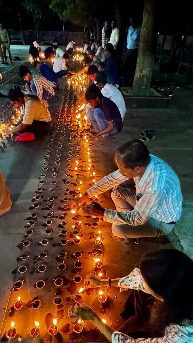 Rajinder_Gupta's tweet photo. On the auspicious occasion of Hon’ble Prime Minister Shri @narendramodi Ji’s birthday, Salkanpur Mandir, Madhya Pradesh glowed with devotion as hundreds of devotees lit the Ashirwad Ka Diya. 🪔✨

Over 300 devotees came together to illuminate the sacred premises, offering heartfelt prayers for PM Modi Ji’s good health, long life and continued guidance to the nation. This divine evening also marked the inspiring commencement of #SevaSankalpAbhiyan.

Humbled to support the local administration in ensuring the sacred glow of faith and seva burned bright throughout the evening. 

Heartfelt gratitude to every devotee whose hands and hearts made this evening of blessings possible. 

#AshirwadKaDiya #SevaSankalpAbhiyan #HappyBdayPMModi #SalkanpurMandir #ViksitBharat #SevaBhav

@narendramodi @PMOIndia @AmitShah @NitinNabin @DrMohanYadav51 @BJP4India @BJP4MP