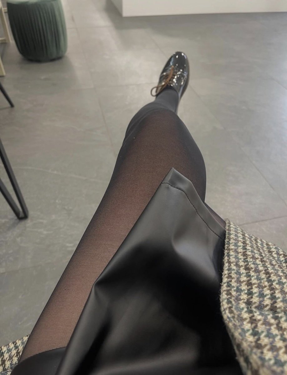 GoddessEmz1's tweet photo. nylons + cold weather = dangerous combination

approach correctly or don’t approach at all

you simps are going to be obsessed 🤭 https://t.co/w8P8JCaSLp