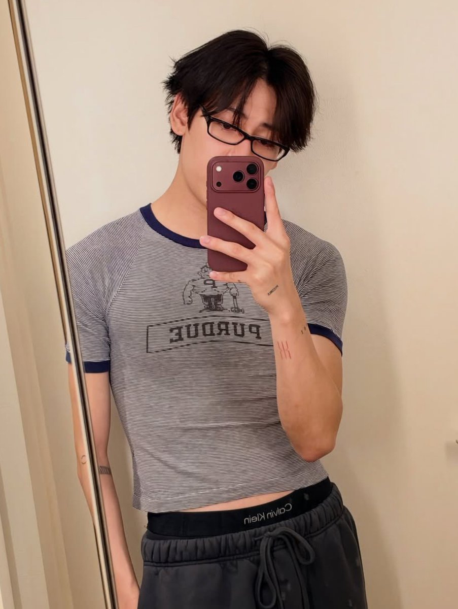 aghababe's tweet photo. it's the return of twink bambam 😭 https://t.co/nhmVnNISIx