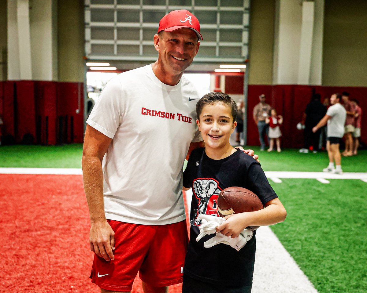 AlabamaFTBL's tweet photo. Tide Teammates ❤️ https://t.co/pCtgv27Sjy