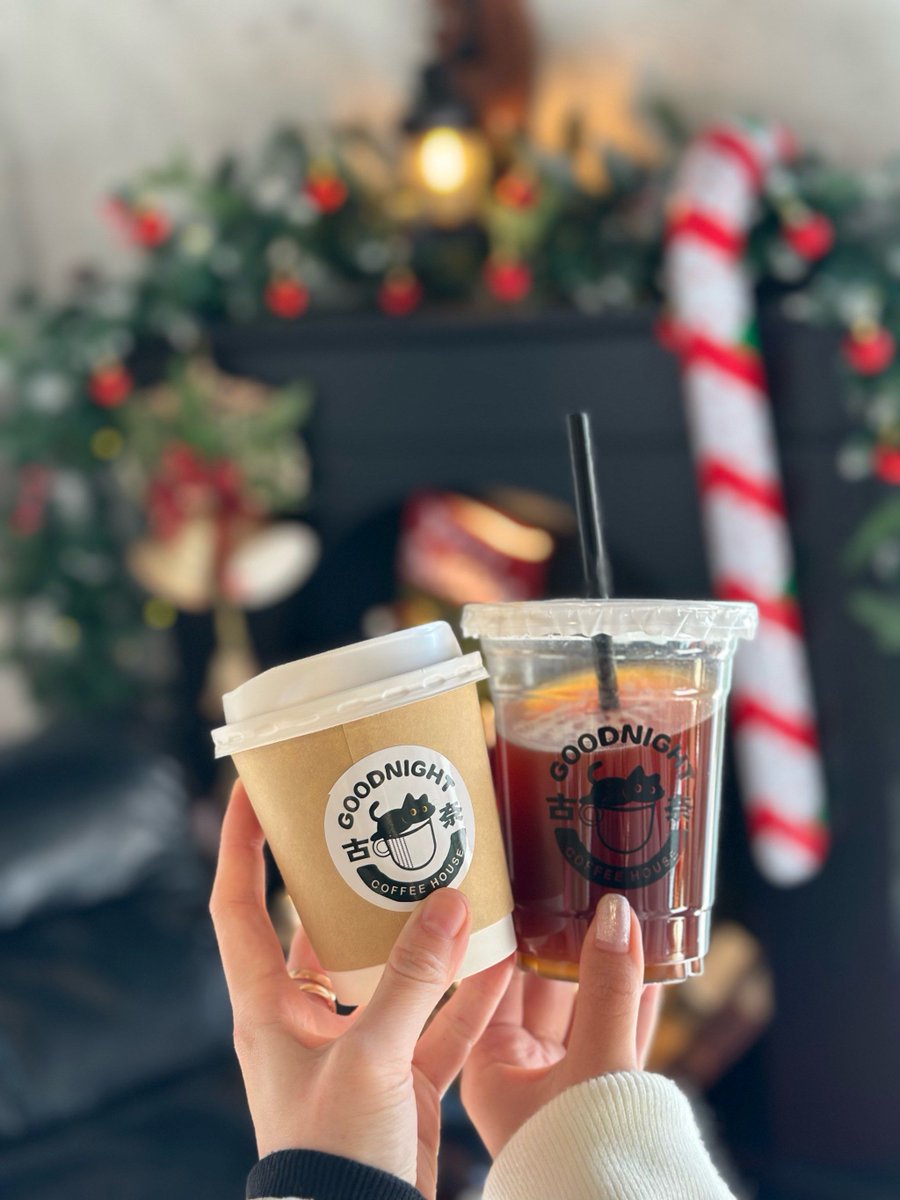 Krupal86504077's tweet photo. Hey! Just grabbed your favorite iced latte on my way over—saved you the extra cinnamon top https://t.co/8ReuhTvSKQ