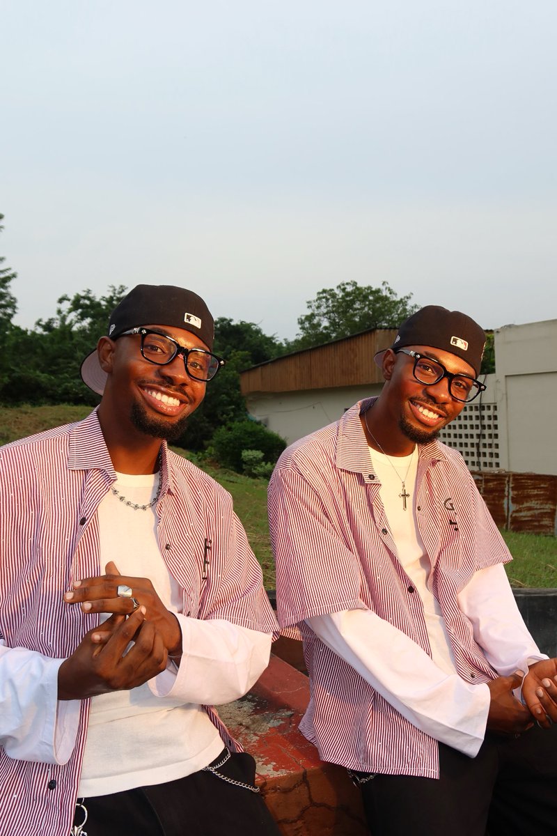 ploycomusic's tweet photo. Meet the phenomenal duo BLEXX TWINS! ⭐️
Soulful, energetic, and completely unique with an undeniable sound.
Experience the magic for yourself!✨
#ploycomusic #artistspotlight https://t.co/AxxCprLBDv