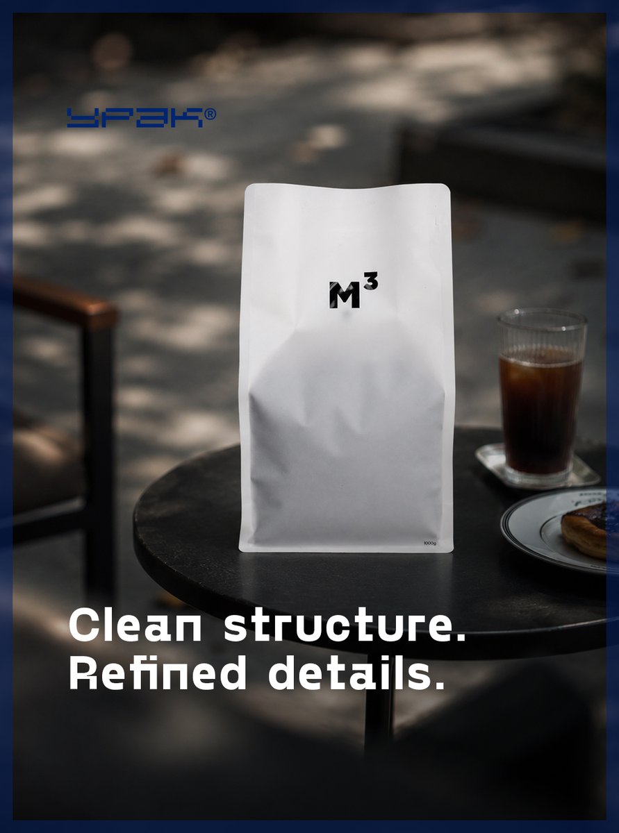 DanetteLucek's tweet photo. Clean structure. Refined details. The 8-side-seal flat-bottom bag offers stability and a polished shelf presence, while the one-way valve releases CO₂ and the zipper makes resealing easy. Spot matte varnish adds subtle logo contrast. Proud to https://t.co/P1Nu9upDpn