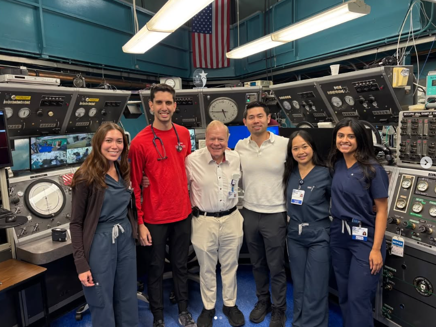 Duke_Anesthesia's tweet photo. 📸Snapshot of a hyperbarics rotation with our @RichardEMoon and Duke #Anesthesiology intern, Dr. Linh Tran, from our residency-ran Instagram page. Follow their stories @DukeAnesRes! https://t.co/vWuywegkjF