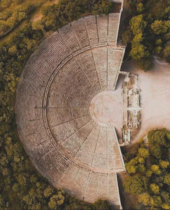 Rainmaker1973's tweet photo. The ancient theatre of Epidaurus in Greece, built in the IV century BCE, could seat 14,000 people and is still used today. https://t.co/vuhwkj7J3t