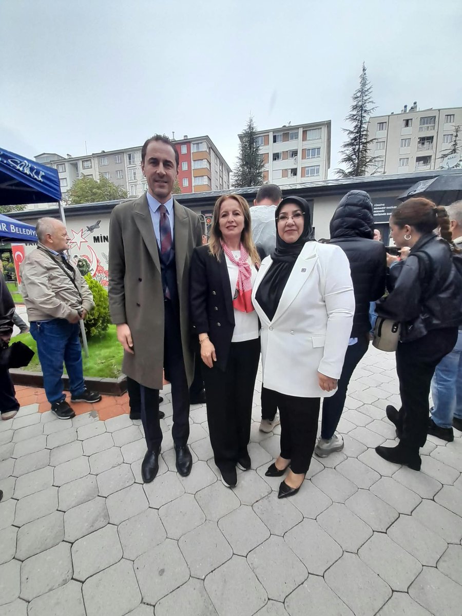 AnahtarPartiEsk's tweet photo. İl Başkanımız Sayın Çağlar Ölce ve yönetim kurulu üyelerimizle Harp Malulü Gaziler, Şehit Dul ve Yetimleri Derneği’nin yeni hizmet binasının açılışına katıldık. 

Yeni hizmet binasının hayırlı olmasını diliyor; aziz şehitlerimizi rahmetle, kahraman gazilerimizi minnetle anıyoruz. https://t.co/I1zsJWo24p