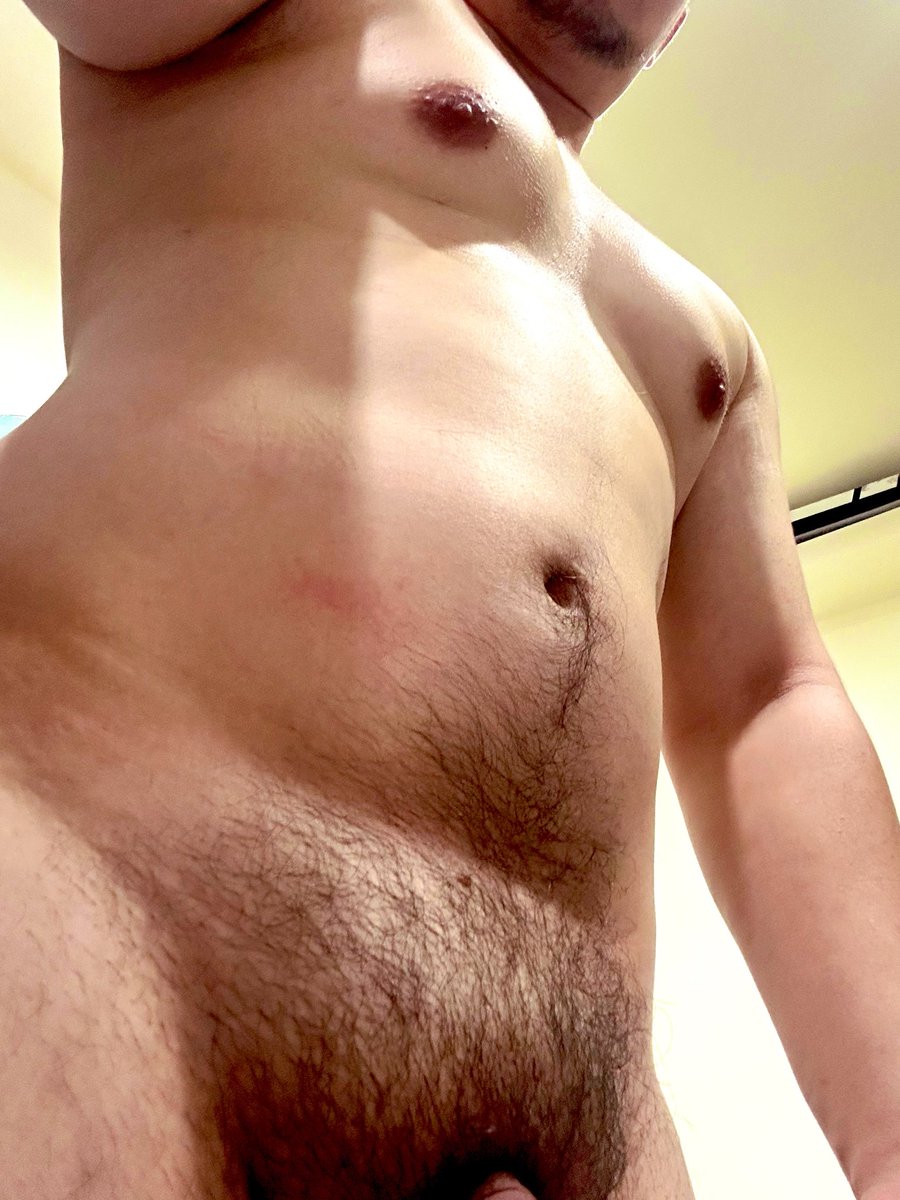 derlabner's tweet photo. 運動完最好拍🥵🥵🥵 https://t.co/6zGSXpfkQW