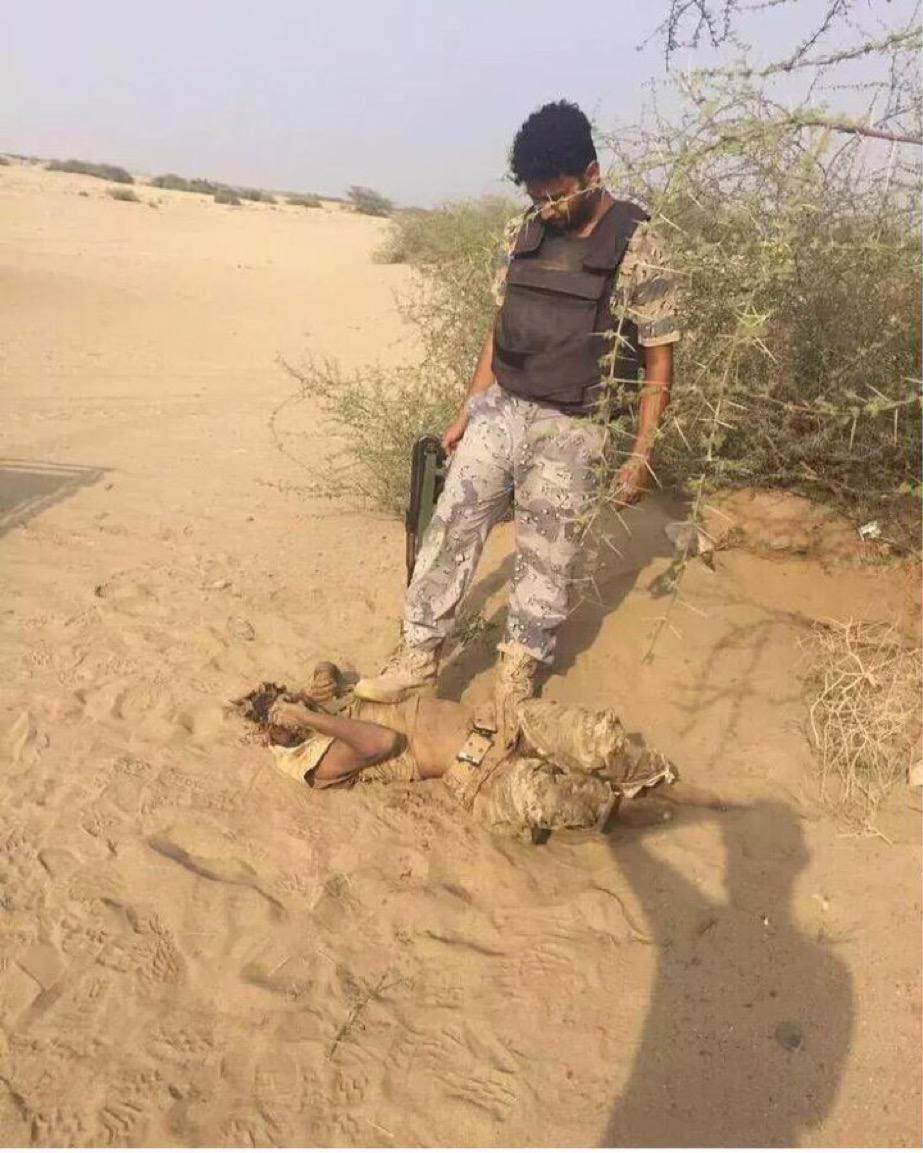 Mx_240's tweet photo. @Sha33038 @MohHos886385 @SaudiNews50 النعجه الي يعلف القات يانعجه + في الارض دعستك والجو دعستك والبحر دعستك وش تبي زود ؟ https://t.co/2buB4pWwVS