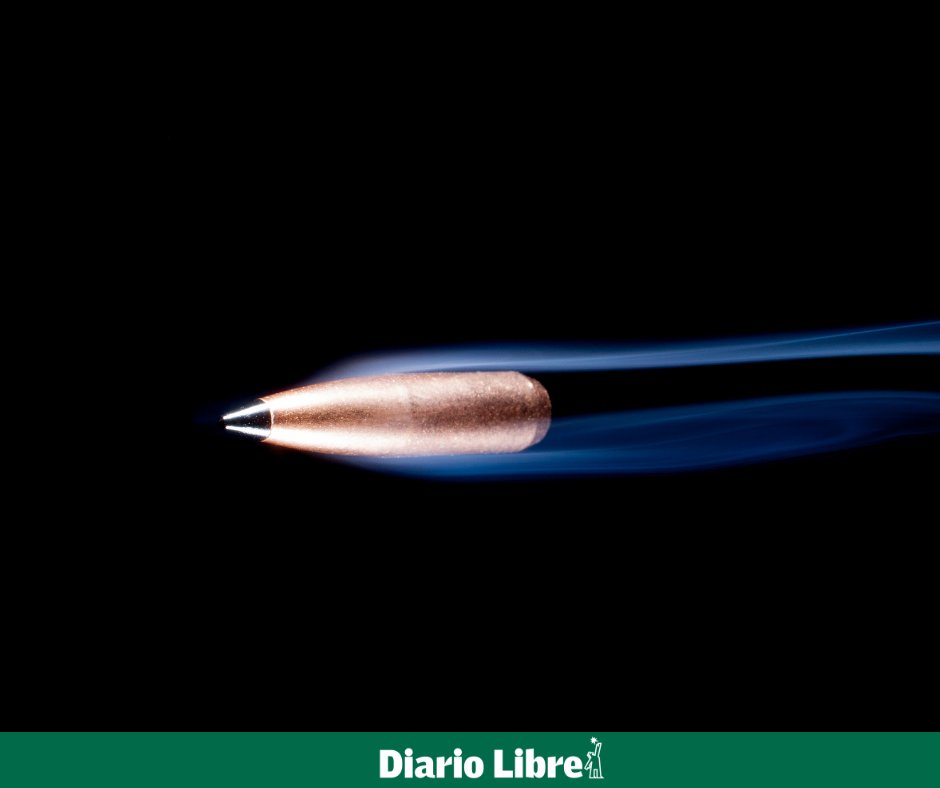 DiarioLibre's tweet photo. 🚨 |#SucesosDL| Una niña de un año muere tras ser alcanzada por una bala perdida dentro de su vivienda en Verón
Conozca el testimonio del hermano
https://t.co/4JFR2ziLP1
#DiarioLibre #BalaPerdida #Verón #Balacera #ProvinciaLaAltagracia https://t.co/4k9igeFuQS