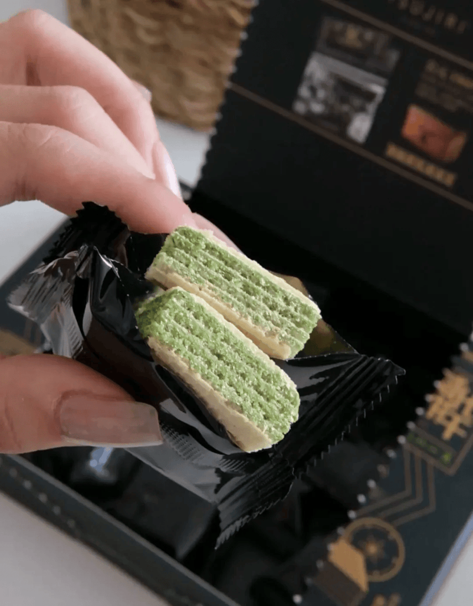 sanscho50's tweet photo. Just unboxed my mystery snack parcel and it’s total win—got matcha cookies and lychee jelly, exactly what I wanted!  #unboxing #snackparcel， https://t.co/suzm2xzC1e