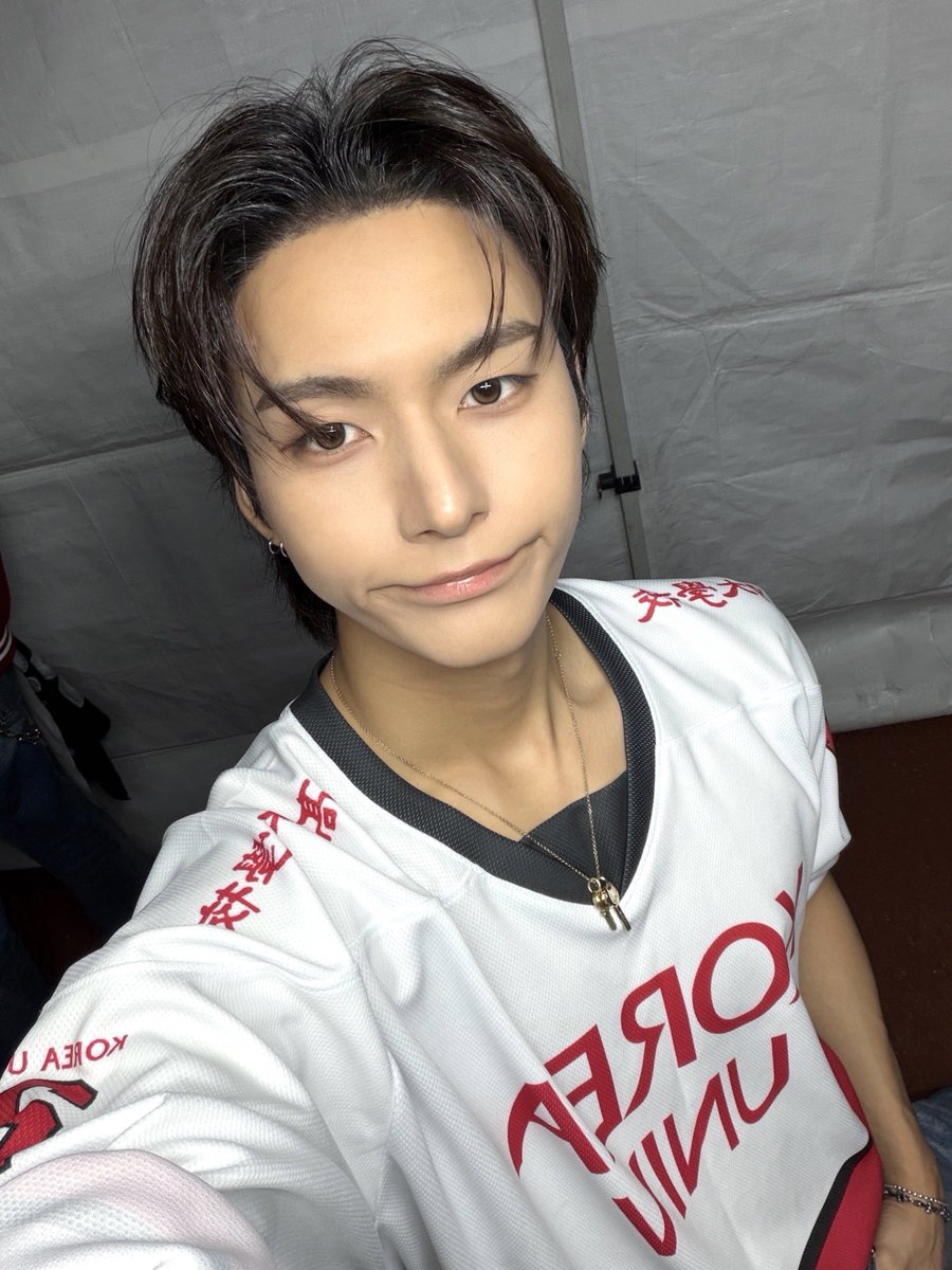 odebbl's tweet photo. 💌 260917 9:52 PM

📸×5
🦊 I went to the Korea University Liberal Arts Rock Festival (cutely) https://t.co/Ab4Ug6bmp0