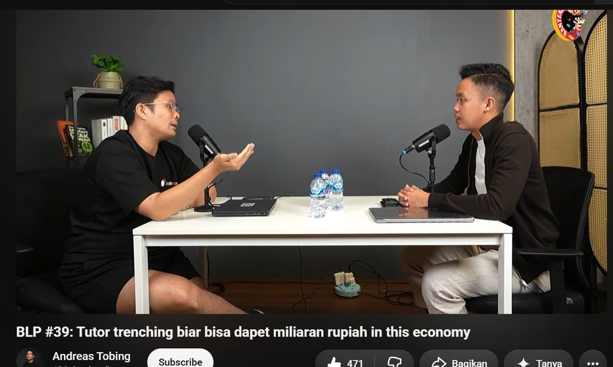 aveai_id's tweet photo. Mari kita rangkum isi podcast nya ko @andreasrtobing_ dan @bevanpramudt lagi dibawah ini xixi

Judulnya sih "tutor trenching biar bisa dapet milliaran rupiah”, tentu ga semudah itu ya gais, tapi kalian bisa benerin sistem also the foundation nya dulu.

1. Wallet grouping (pengelompokan)
Bang @bevanpramudt juga tracking ribuan wallet dan mengkategorikan berdasarkan behavior, misal: alpha wallet, dev, KOL, swing trader, CTO trader, sniper, dll.

also follow the money! sangat wajar kalo trencher gonta-ganti wallet, nemuin wallet dari orang yang kalian tandain juga adalah sebuah skill.

2. Cari confluence.
Ini mirip sama yang dibahas bang zav kemarin, nyambung-nyambungin data supaya masuk akal thesis nya dan jadi ada alasan kuat kenapa kalian convict.

3. Trenching itu game of information.
@bevanpramudt  literally punya setup khusus buat tracking wallet, monitoring transaksi, sampai social signals.

Bukan berarti harus punya 5 monitor dan mantau 7 jam sehari yee 🗿 tapi intinya semakin cepat lu connect information dari berbagai tempat, semakin cepat lu bisa membangun thesis.

4. Eksekusi itu penting.
Setelah thesis terbentuk, baru masuk ke eksekusi: tracking deployer, positioning di launch, sampai penggunaan private infrastructure + priority fee buat dapetin posisi lebih awal.

Dan bang bevan juga justru emphasize curiosity terhadap market, internet culture, dan meme lalu bikin thesis + target + invalidation sebelum entry.

5. Tools Setup
Bang bevan juga punya beberapa setup masing-masing di HP (Mobile) dan PC/Laptop, jadi ya pentingin flexibility juga sih. make money everywhere, anjayyy

BTW kalo rekomendasi dari MinVe, meskipun lagi diluar juga masih bisa trenching kok pakai app Ave Wallet. Kalo depan PC baru pake terminal (https://t.co/pFMxGmOrKb), dan kadang lagi males liat chart bikin sakit mata mending pake AveSniper bot di Telegram 😹🫰🏻

Kalian udah dapet berapa dari trade memecoin? spill dong guys dikomen~