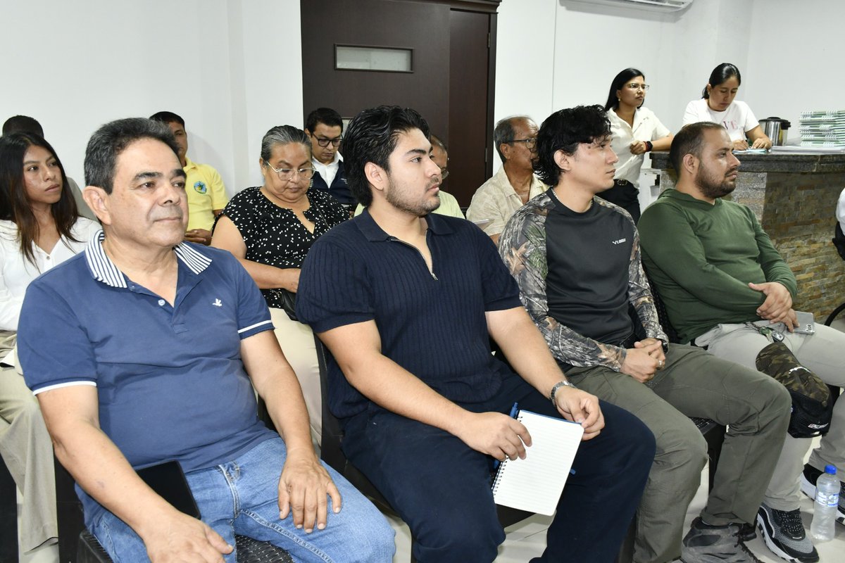 INIAPECUADOR's tweet photo. La jornada se realizó en el marco del Proyecto FARM – Financiación de la Reducción y Gestión de los Plaguicidas en Ecuador, con la participación del PNUD y el acompañamiento técnico de Agrocalidad. https://t.co/7SrN1NV2Fv