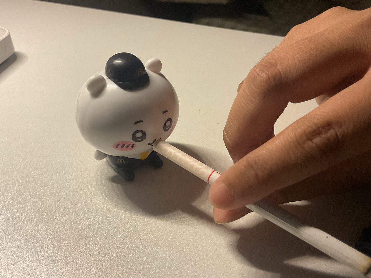 isoianzid's tweet photo. noooo chiikawa don’t smoke https://t.co/DOCdke61wl