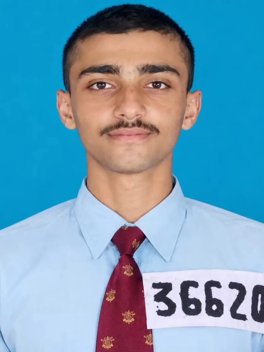 majorrishabhs's tweet photo. Every journey begins with a dream, but only discipline, courage, and determination turn it into a life of service. 🇮🇳

From APS to NDA, IMA, the Jat Regiment, Special Forces, and finally serving as Aide-de-Camp to the President, Major Rishabh Singh Sambyal journey is a powerful story of dedication and perseverance.